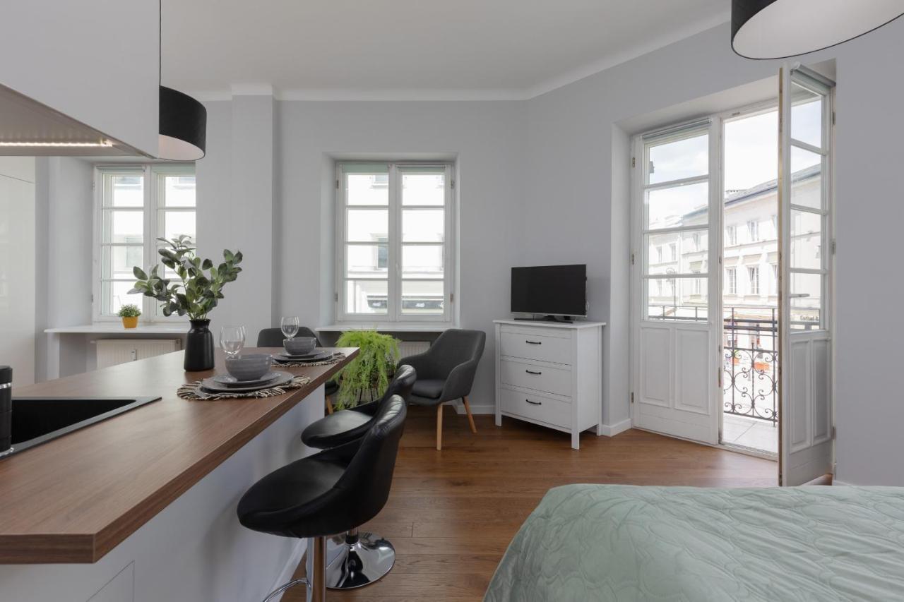 City Center Aparthotel Chmielna By Noclegi Renters Varšava Exteriér fotografie