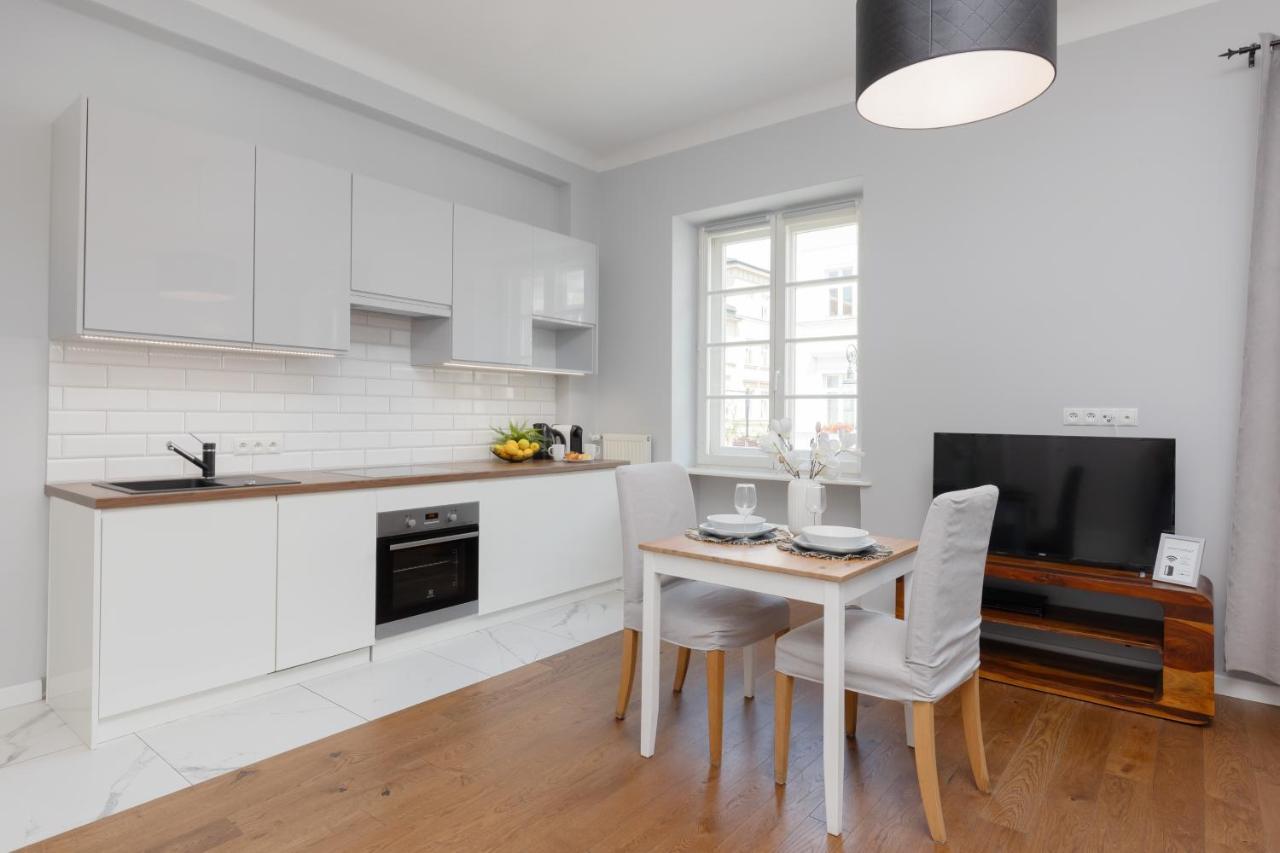 City Center Aparthotel Chmielna By Noclegi Renters Varšava Exteriér fotografie