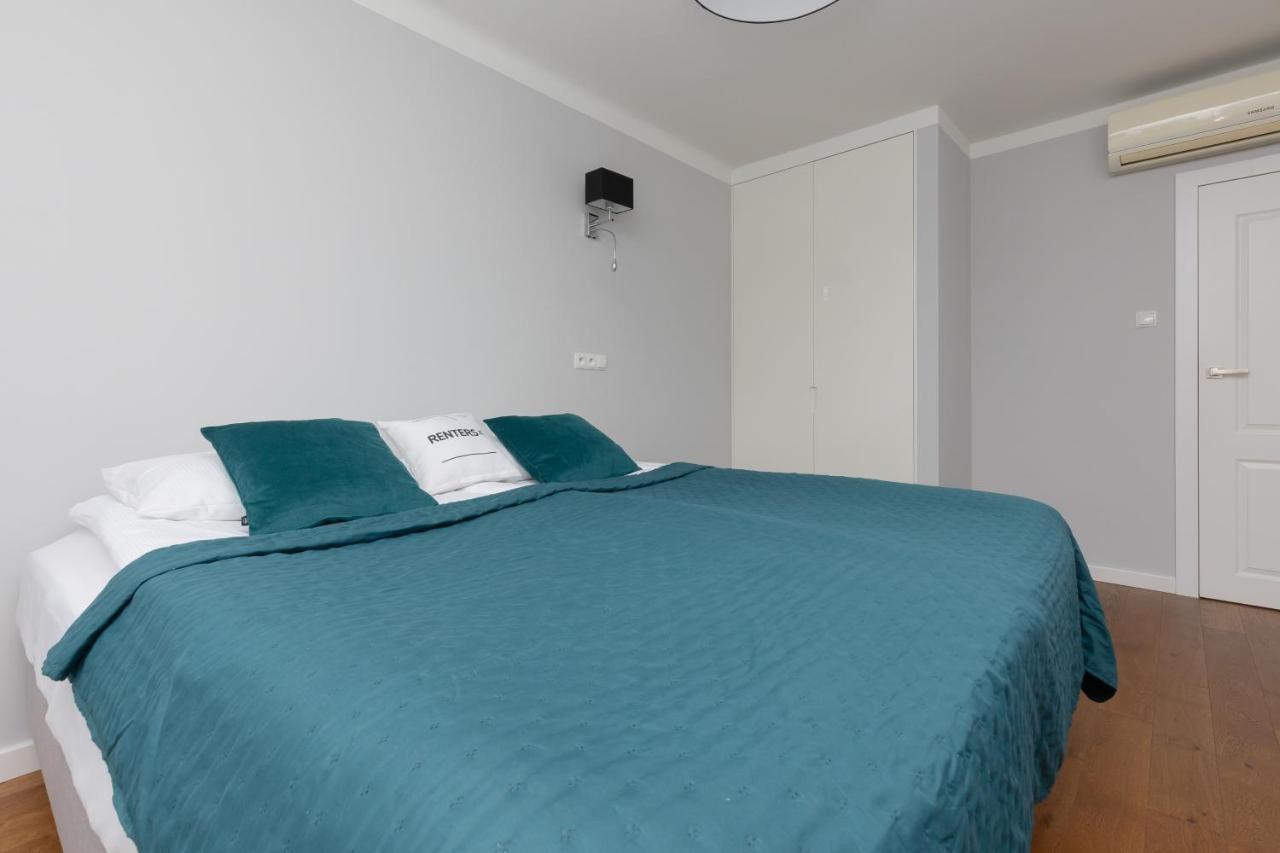 City Center Aparthotel Chmielna By Noclegi Renters Varšava Exteriér fotografie