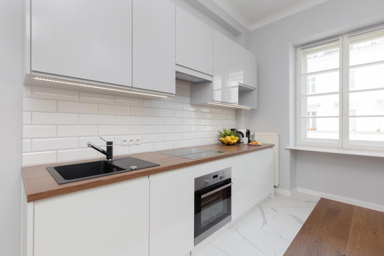 City Center Aparthotel Chmielna By Noclegi Renters Varšava Exteriér fotografie