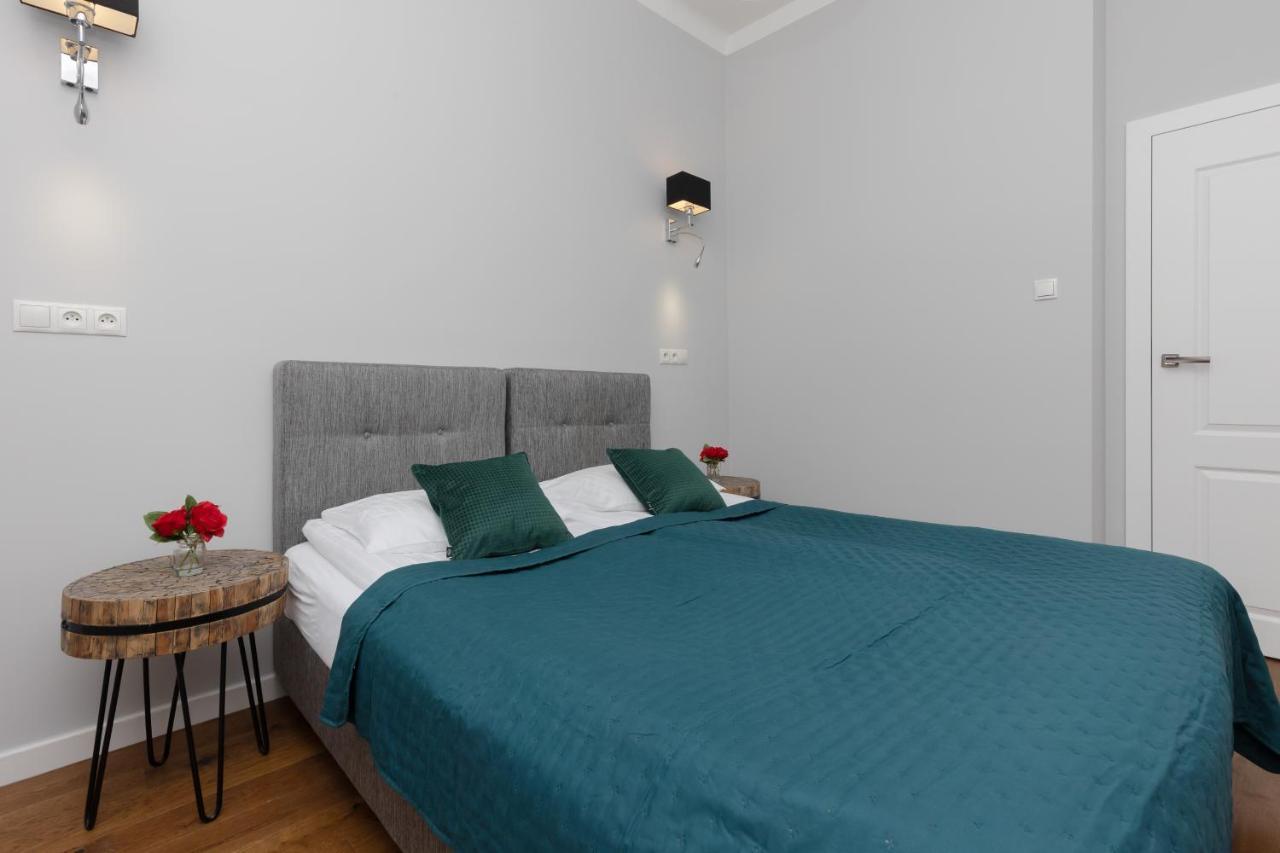 City Center Aparthotel Chmielna By Noclegi Renters Varšava Exteriér fotografie