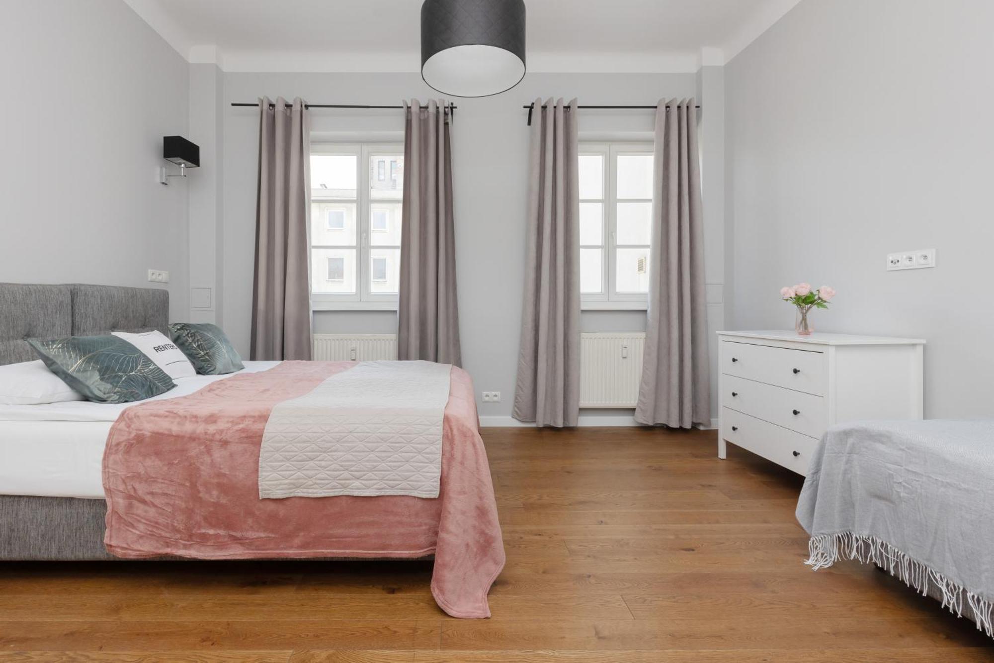 City Center Aparthotel Chmielna By Noclegi Renters Varšava Exteriér fotografie
