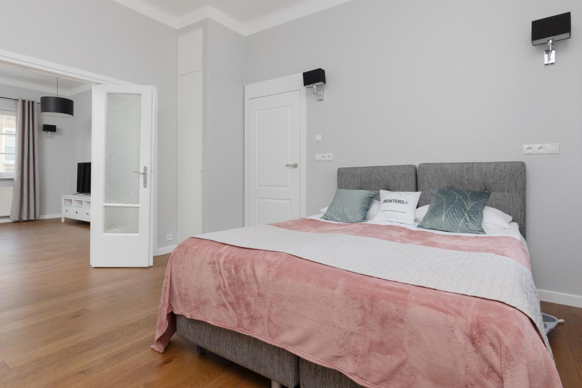 City Center Aparthotel Chmielna By Noclegi Renters Varšava Exteriér fotografie
