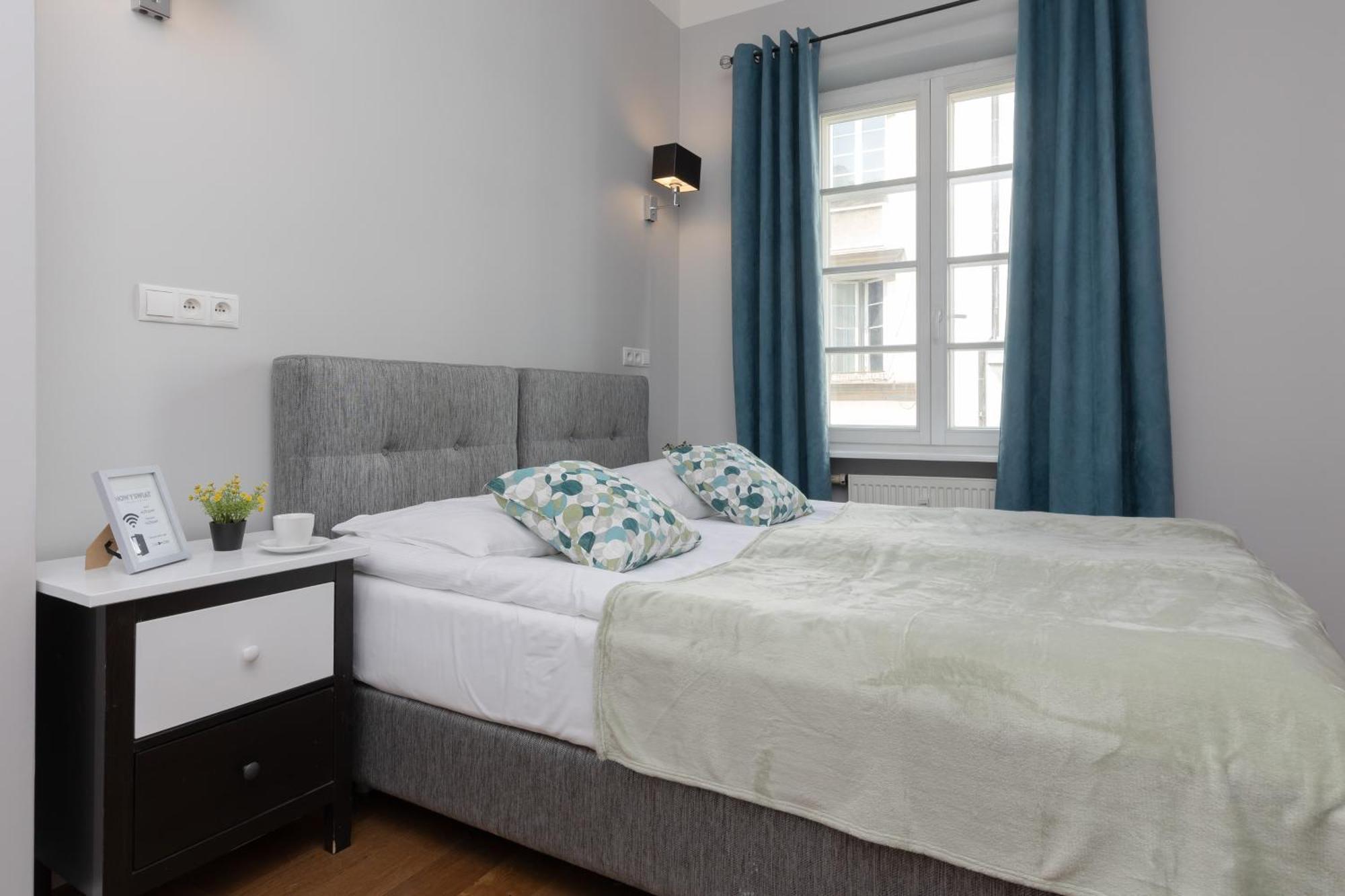 City Center Aparthotel Chmielna By Noclegi Renters Varšava Exteriér fotografie